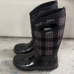 BOGS kid’s Black and Purple Plaid Boots